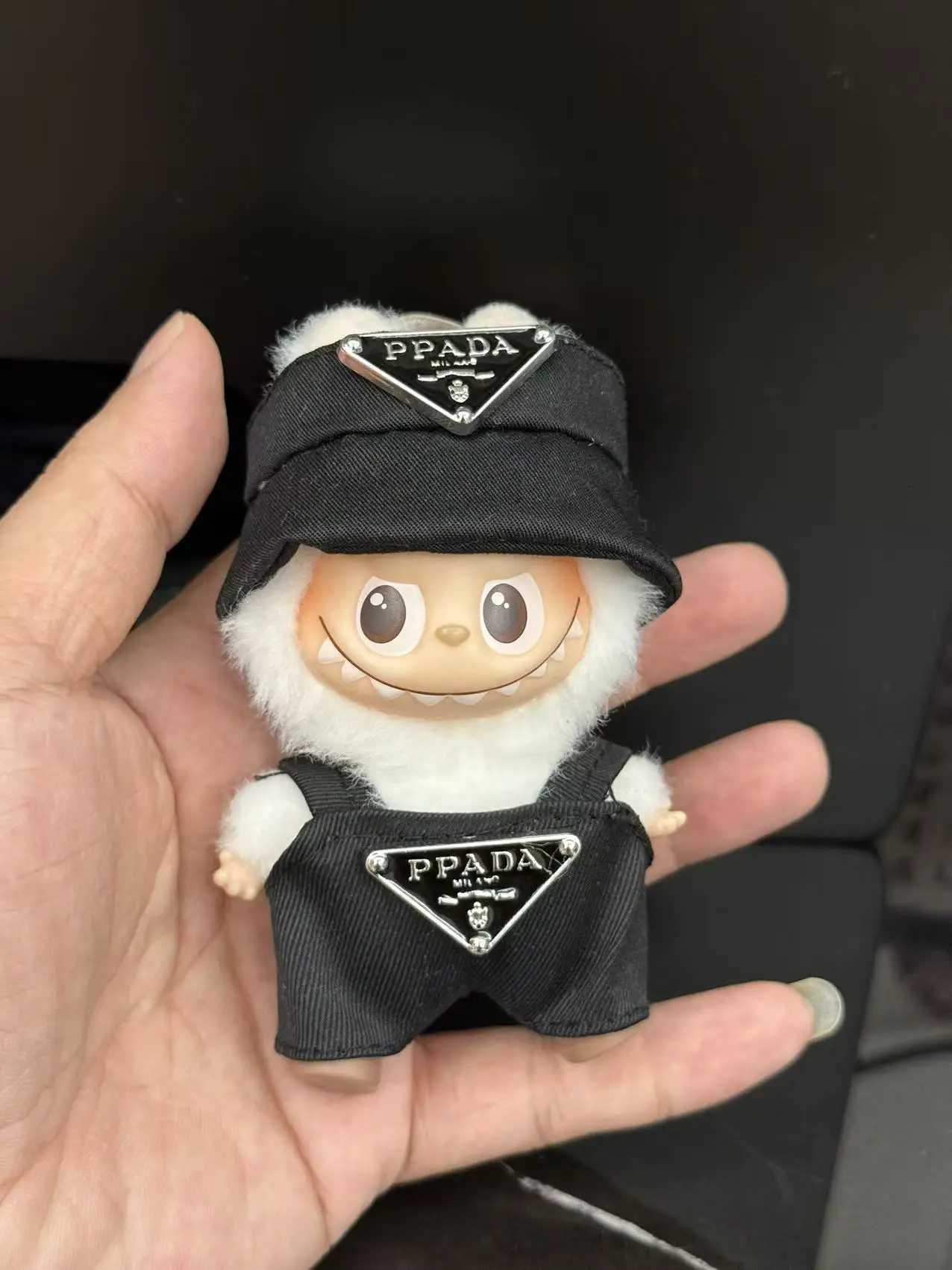 Labubu V4 Mini Doll Fashion Clothes - Luxury Classic Outfit & Hat Set, Gift for CollectorsT260304