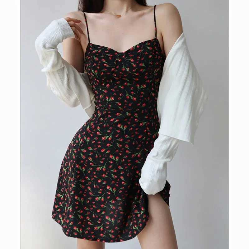 Summer Girls Elegant Floral Beach Vacation Dress Lady Chic Designer Strap Short Skirts Female Sexy Slimming A-line Slip Dress M260304