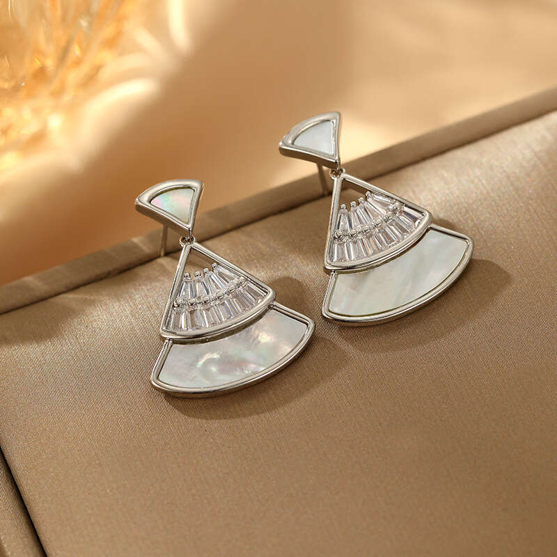 Korean-style Simple Fan-shaped Mother-of-pearl Earrings High-end Feel Inlaid With Zirconia 925 Silver Needle Studs