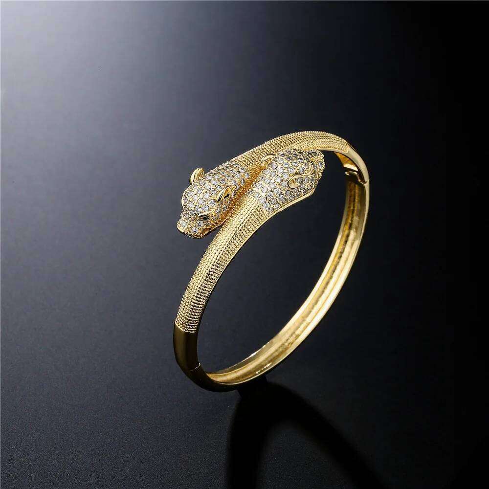Classic Leopard Design Green Eye Hip Hop18K electroplating bangles green gem Zirconia Bracelet Party Jewelry Accessories XJ260303