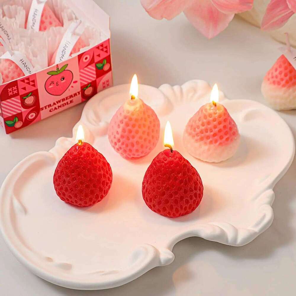 4-Piece Strawberry Scented Candle Box, Creative Handmade Fragrance Birthday Gift W260304