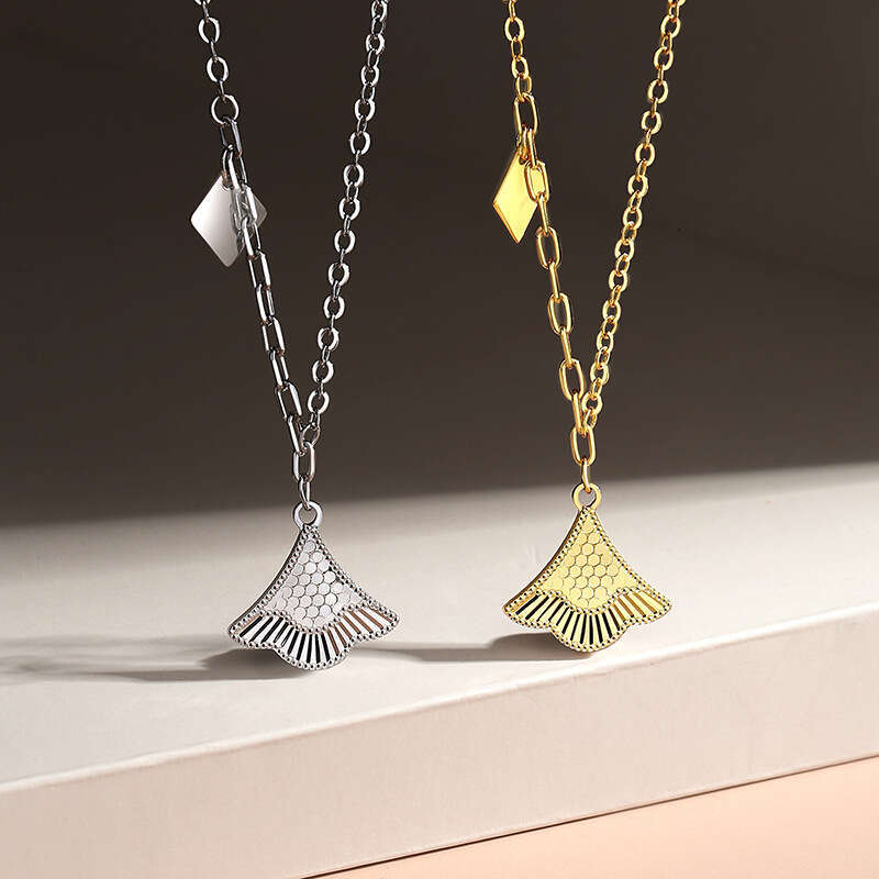 Sparkling Fan-shaped Necklace Jewelry Women Ins Niche Light Luxury Korean Style Commuter Collarbone Chain