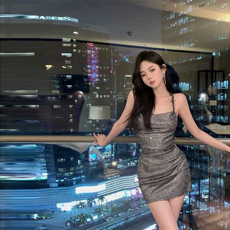 Summer Fashion Korean Version Sexy Pure Desire Wind Slim Solid Color Straps Hanging Neck Backless Sleeveless Dress M260304