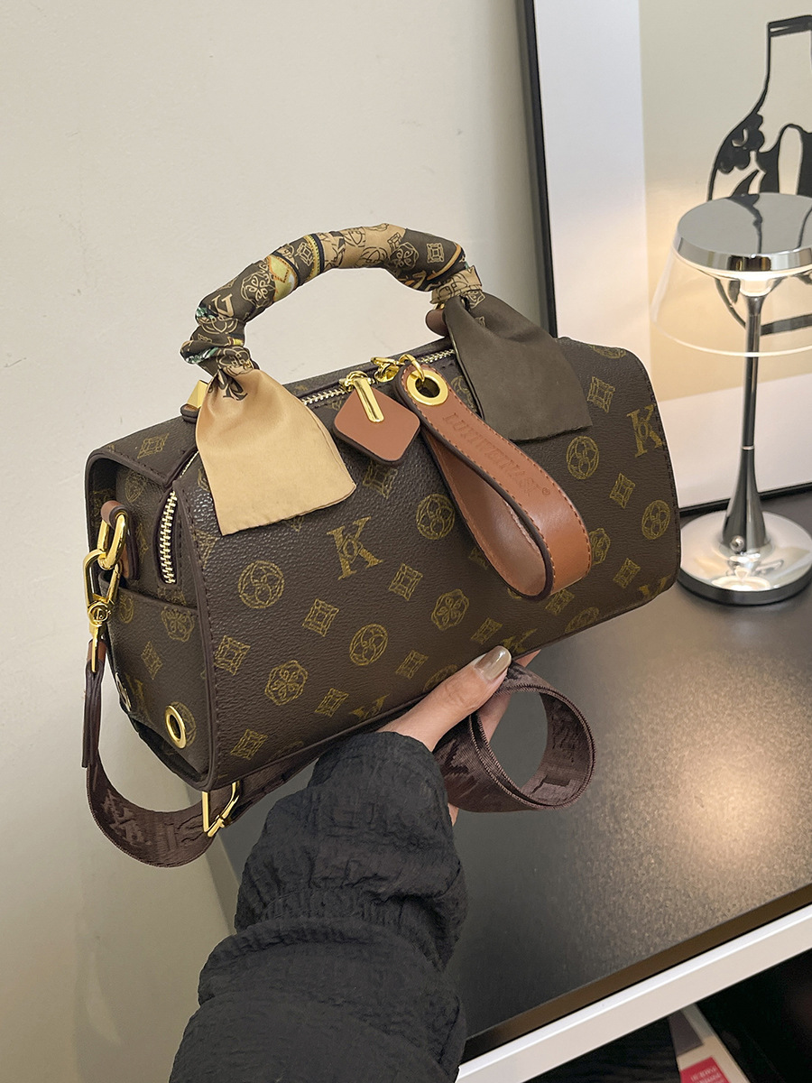 Free shipping designer bags for womens Shoulder bags grey brown Fashionable versatile vintage single shoulder versatile commuting crossbody bag