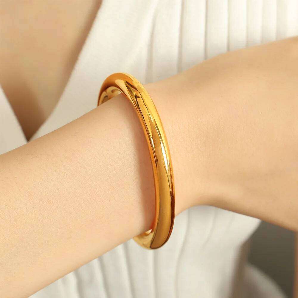 Stainless Steel Fashionable 18K Gold Plated Colorless Jewelry Hollow Bracelet Women's Chunky Men Bangles Bracelets XJ260303