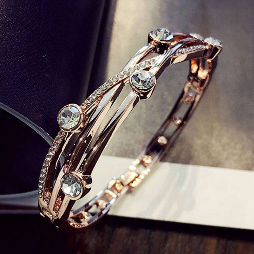 Hot Selling 18K gold-plated titanium steel full diamond bracelet super flash High Quality Bracelet For Women Jewelry XJ260303