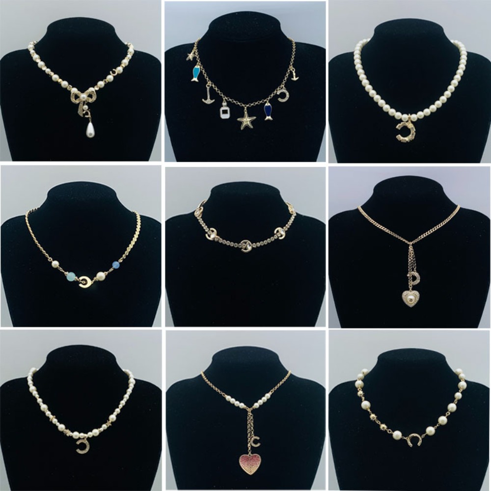 Luxury pearl necklace Designer Woman Glod Plated Brass Necklaces Crystal Fashion Letters Pendant Necklace Jewlery Party Gift
