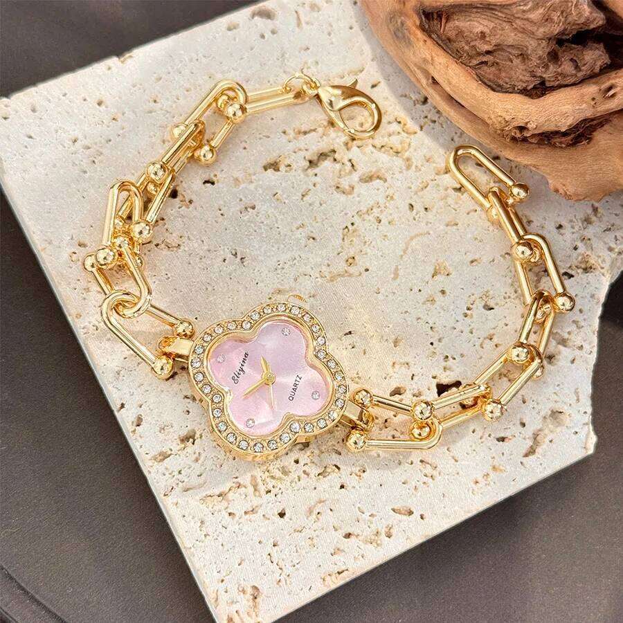Fashionable Ladies Quartz Watch with U-Shaped Chain Bracelet DiamondLuxuryFour-leaf Clover High-End Sensation Women's Wristwatch XJ260303