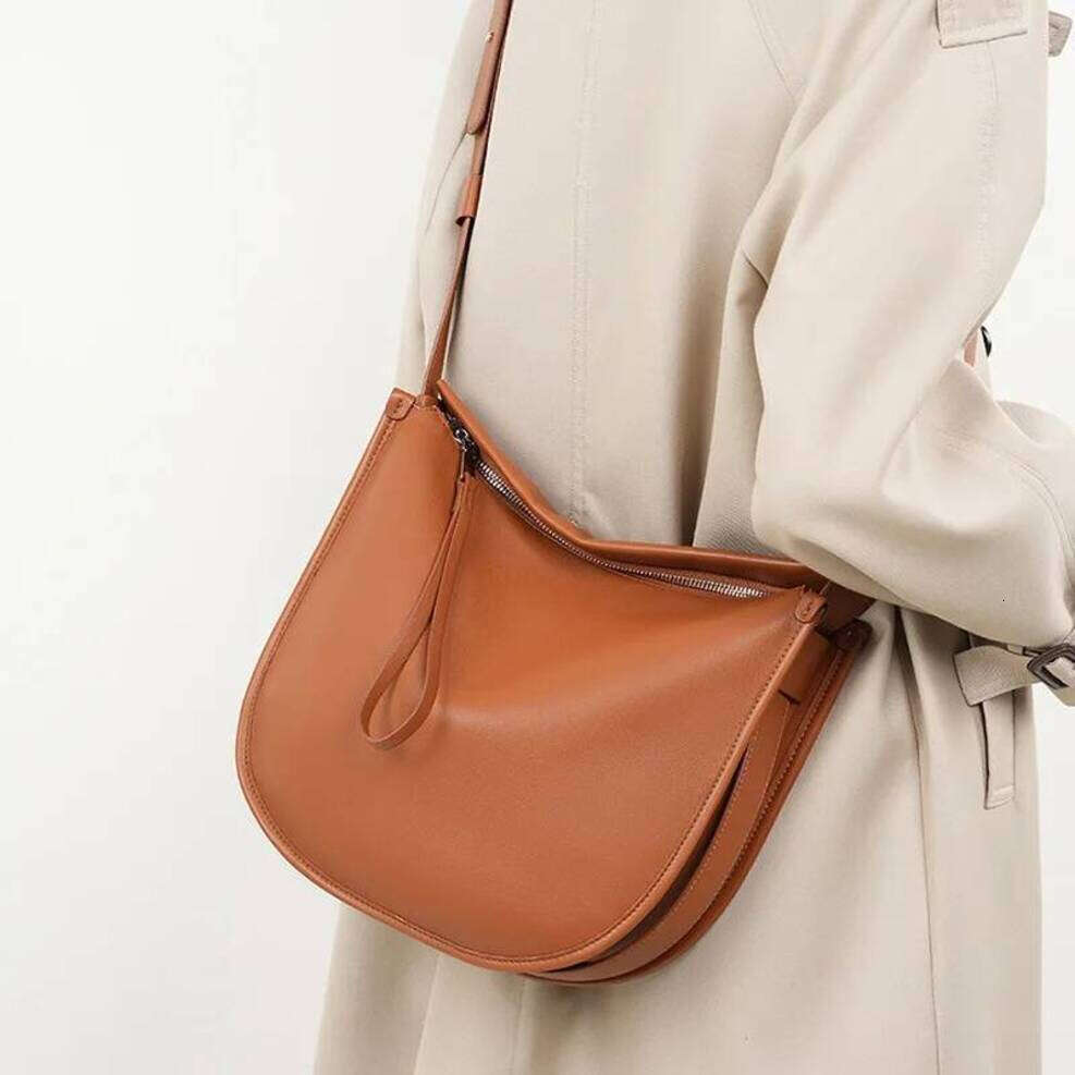 OLOEY Genuine Leather Shoulder Women's Crossbody Bag, New Style, Large Capacity, Commuting