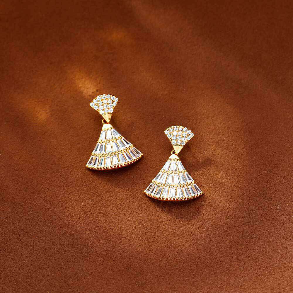 Zircon Fan-shaped Versatile Stylish Super Shiny Stud Light Luxury Silver Needle Earrings For Women