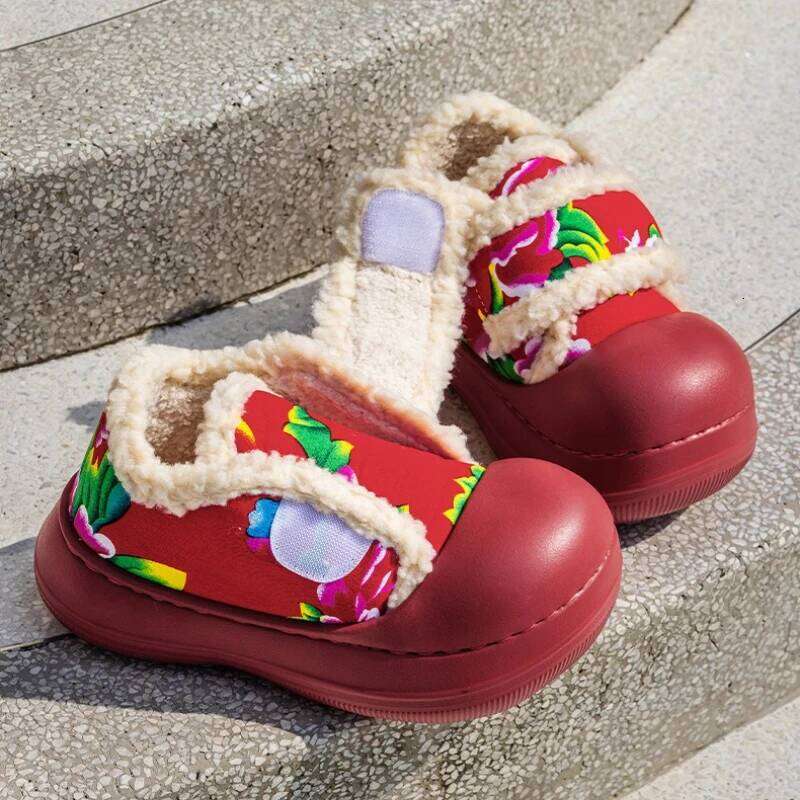 2025 New Chinese Flower Style Winter Warm Woman Indoor Street Slippers Soft EVA Waterproof Girls Home Floor Platform Shoes