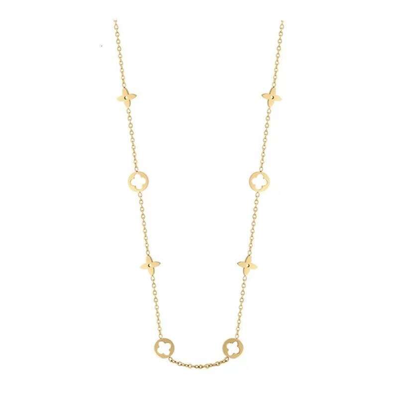 Openwork Four-Leaf Clover Necklace Designer Women's Jewelry Luxurious Minimalist Versatile Collar Chain The Perfect Holiday Gift for Her
