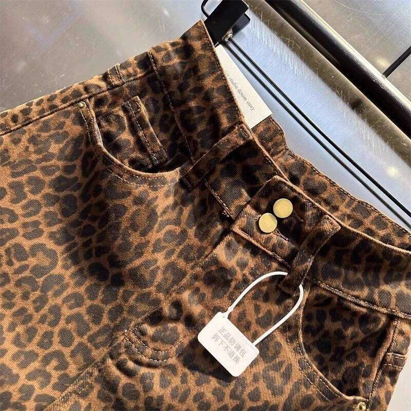 Summer 2025 New American Leopard Print High Waist Close-Fitting Women Denim Shorts Wide Feet Leakage Thigh Sexy Hot Pants XJ260305