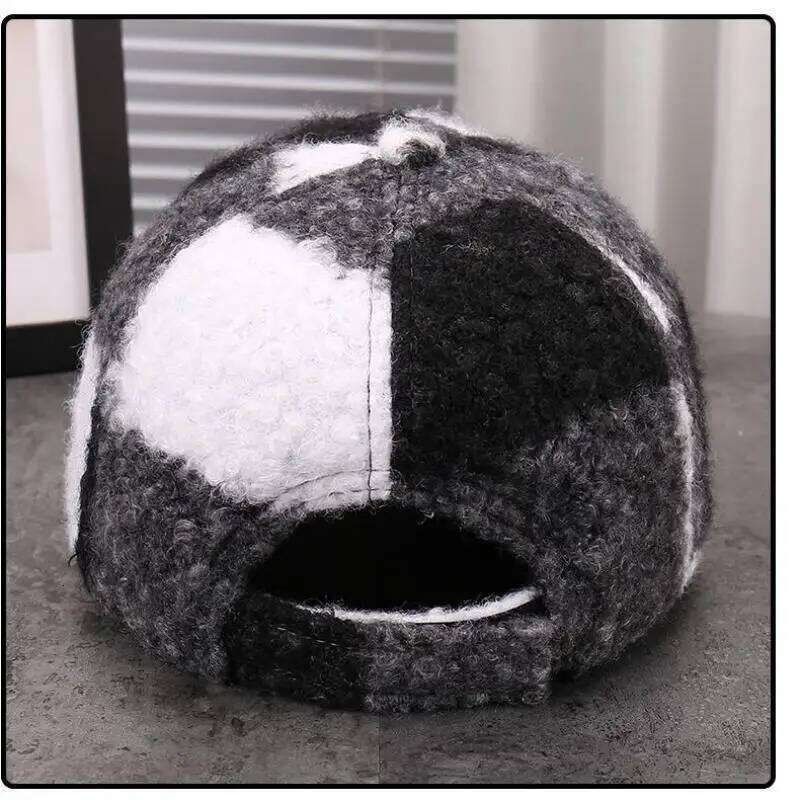 Autumn Winter Baseball Windproof Warm Hat Simple All-match Plaid Decorative Unisex Cap for Men & Women New Y260304