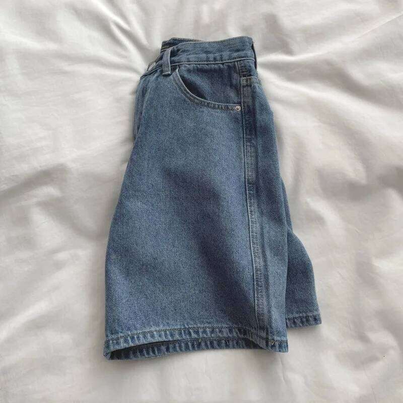 Retro Simple Wide-leg Denim Shorts. New Summer Fashion High-waisted, Loose and Casual Comfortable Mid-length Jeans for Women XJ260305