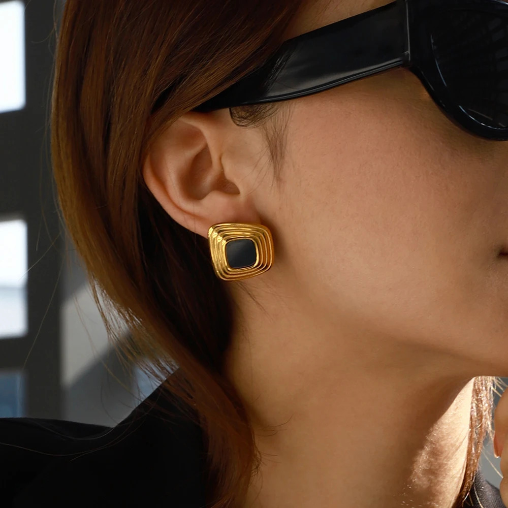 Uworld Retro Geometric Ribbed Irregular Ear Studs 18K Gold Color Plated Stainless Steel Square Black Shell Earrings Acce 260303