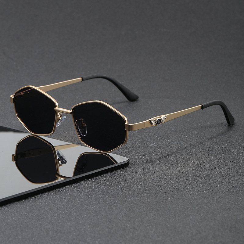 2026 New Men's Designer Luxury Winged Decorative Polarized Sunglasses Metal Frame Retro Polygonal Outdoor Sports Fishing And Driving Sunglasses