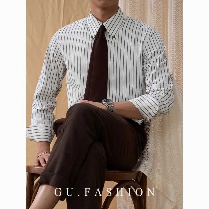 Retro British Striped Long-sLeeved Casual Corduroy Shirt Autumn Mens Business Slim Cardigan M260305