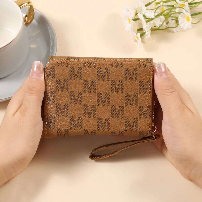 2025 Women's Wallet Short Style Trendy New Three-Fold Fashion Simple Alphabet Portable Multi-Card Holder P C260304