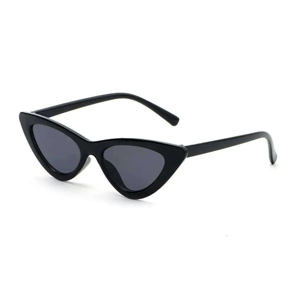 Fashion Kids Retro Narrow Frame Cat Eye Sunglasses for Boys Girls 3-9 Years Non-Polarized Sun Glasses Party Favor Z260305