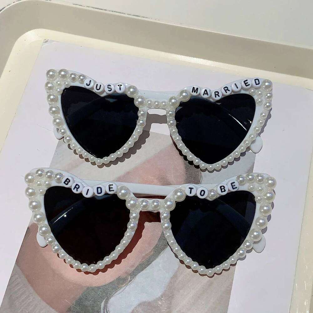 KAMMPT Heart Shaped Sunglasses with Pearls Women 2024 New in Stylish Vintage Shades for Wedding Trendy Cute Party Sun Glasses Z260305