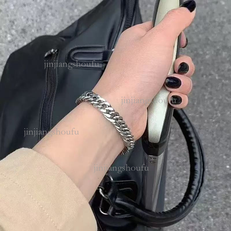 2026 Designer Luxury Bracelet Korean Fashion Men's Hip-hop Titanium Steel Cuban Chain Trend Simple Women's Couple Bracelet Trend Atmospheric