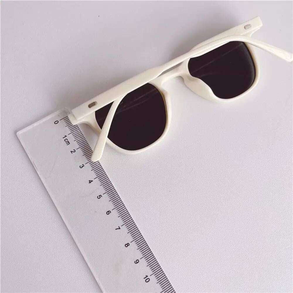 Retro Ins Style Sunglasses UV Protection Summer Children's Sun Glasses Beach Eyewear Z260305