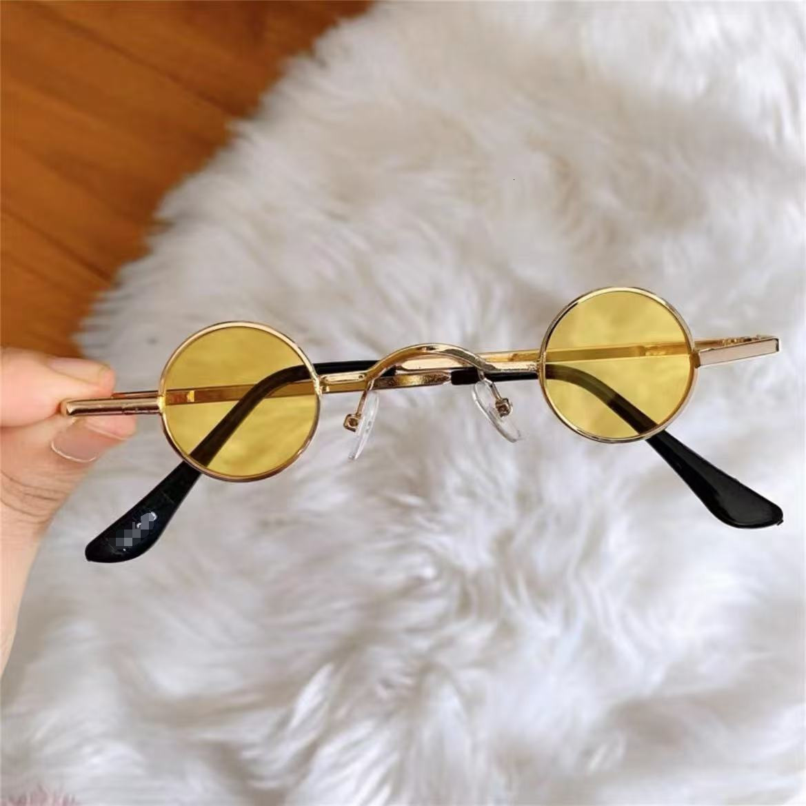 2026 New Designer Luxury Brand Ultra Small Circular Retro Sunglasses Mini Ins Circular Photo Frame Photo Glasses Unisex Sunglasses Punk Trend