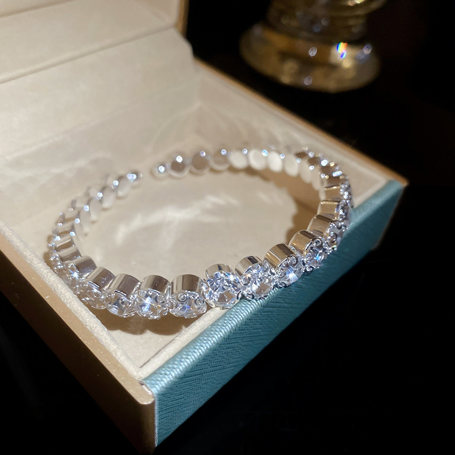 Korean-style ins zircon oval clasp bracelet, simple fashionable, versatile and stylish, with a unique design, niche jewelry - view 8