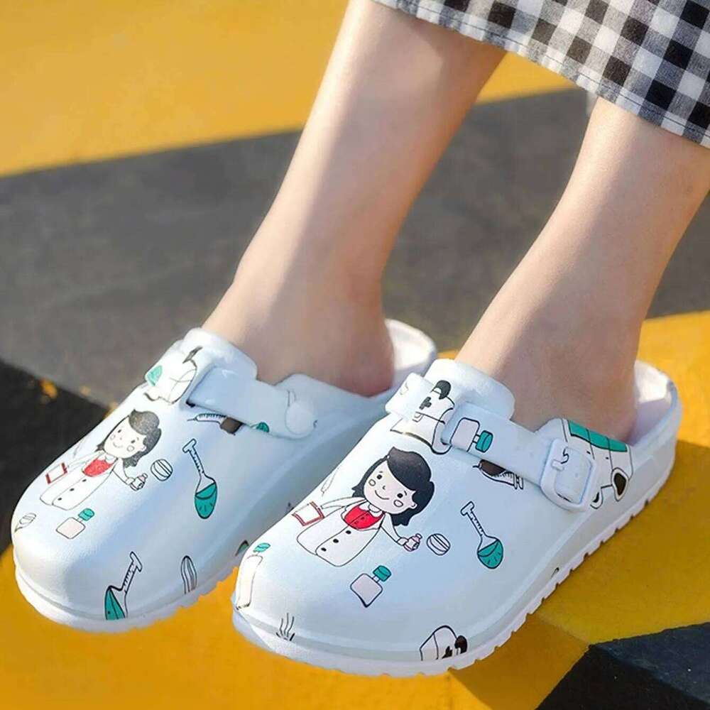 Medical Shoes EVA Laboratory Doctor Clogs Non-slip Nurse Surgical Slides Casual Beach Womens Indoor Work Slippers
