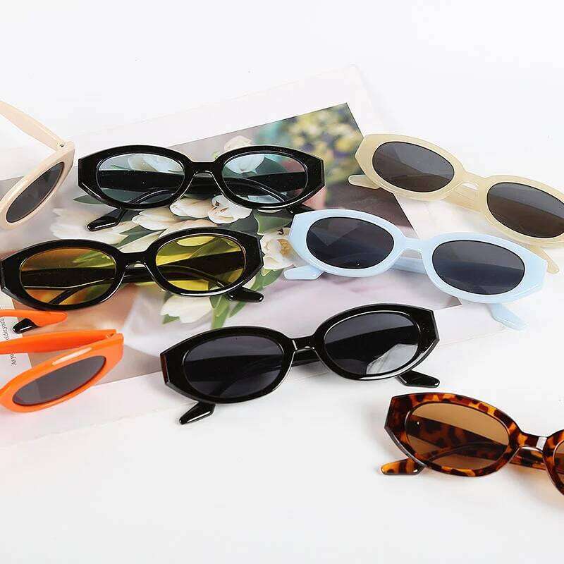 2025 Black Small Frame Sunglasses For Women's Summer Hot Selling, Oval Trendy Sunglasses, Z260305