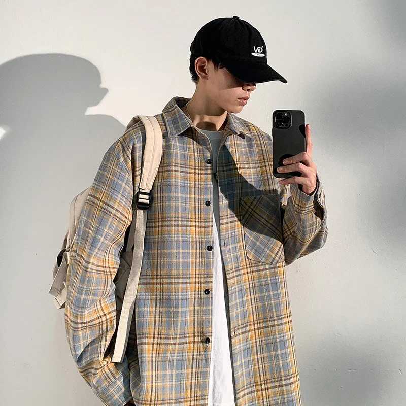 Vintage Mens Plaid Shirts Autumn Casual Trendy Lapel Shirt Korean Shirt Jacket Hong Kong Fashion Square Collar Shirt For Spring M260305