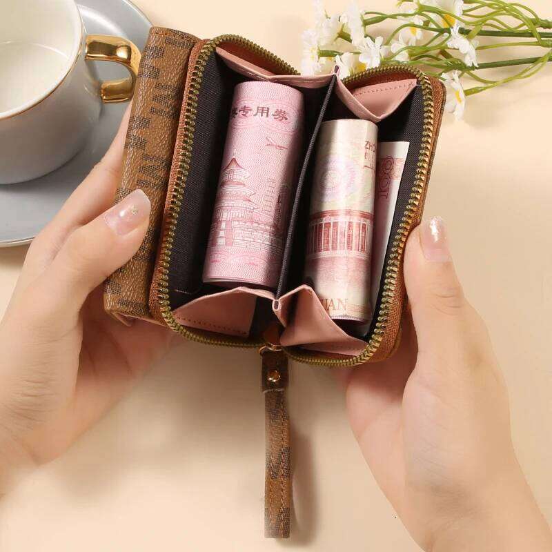 2025 Women's Wallet Short Style Trendy New Three-Fold Fashion Simple Alphabet Portable Multi-Card Holder P C260304