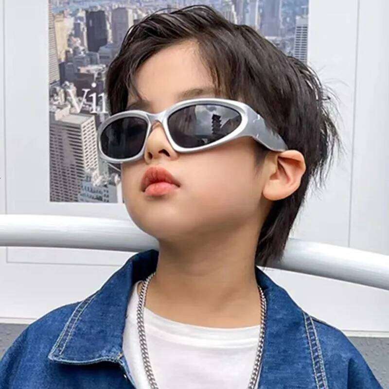 Fashion Children's Y2K Sunglasses Children Summer Outdoor Sunshade Sun Glasses Kids Hip Hop Eyewear UV400 Oculos De Sol Z260304
