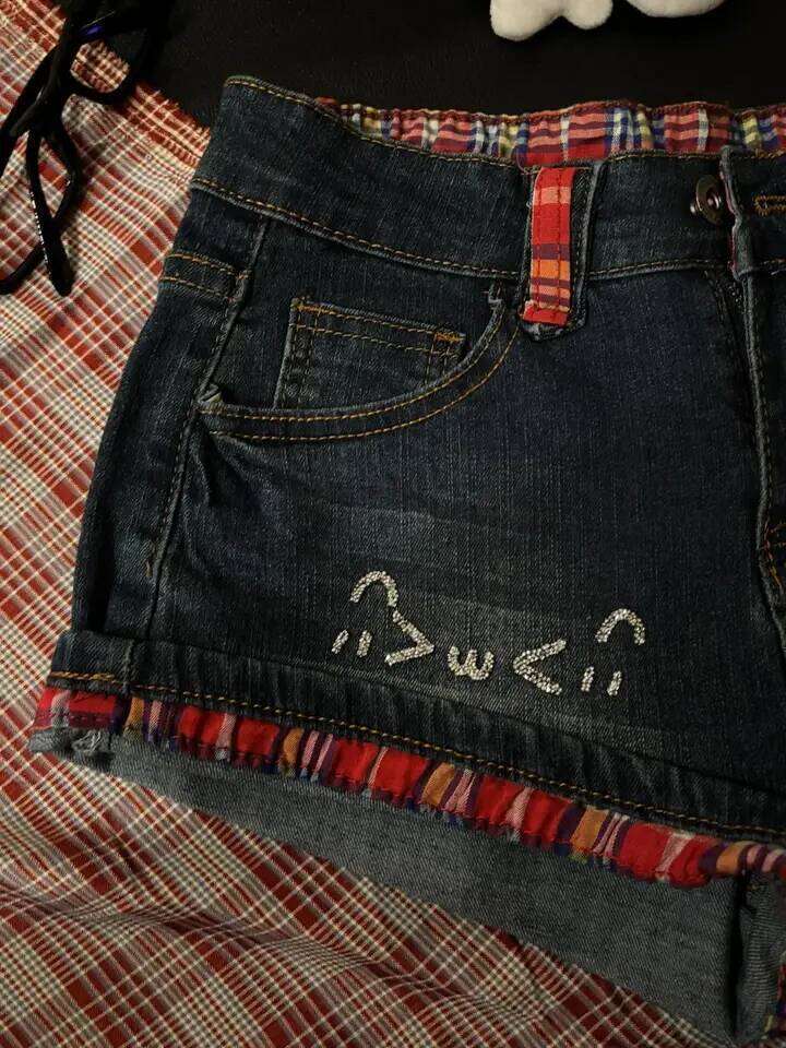 Red Plaid Curled Low-rise Denim Women's Summer New Design Diamond-encrusted Retro Jeans Y2k Shorts XJ260305