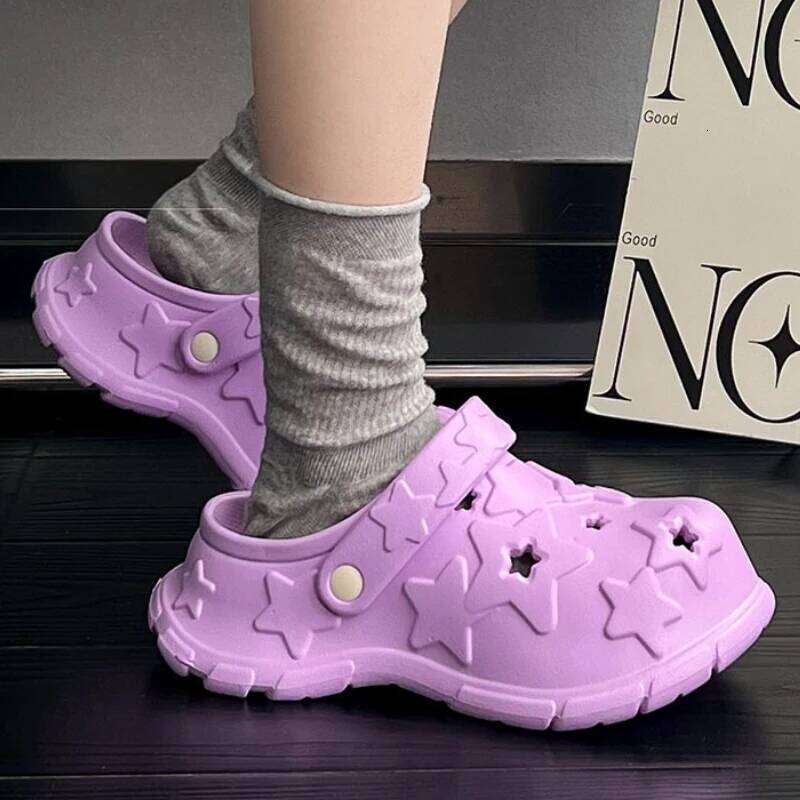 Women Fashion Clogs Summer Platform Slippers Cute Star Style Garden Shoes Thick Sole Girls Home Beach Slides Street Sandals