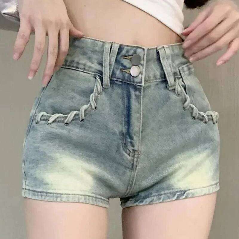 Stylish Weaving Pockets Women Jean New Korean Light Blue Skinny Slim Hot Pants Streetwear Washed Distressed Denim Shorts XJ260305