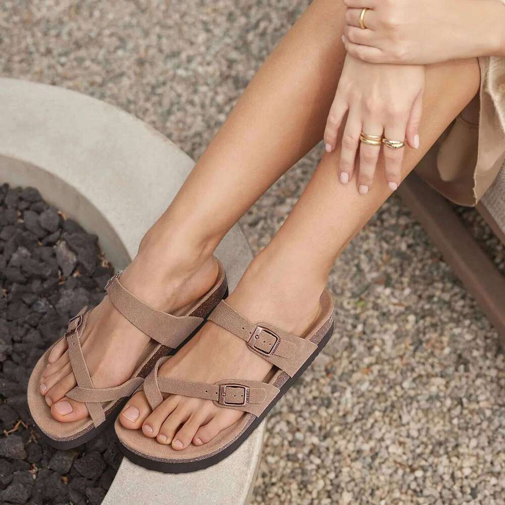 Kidmi New Flip Flops for Men With Arch Support Mat Comfortable Summer Beach Walking Thong Cushion Sandals Slip On Indoor Outdoor