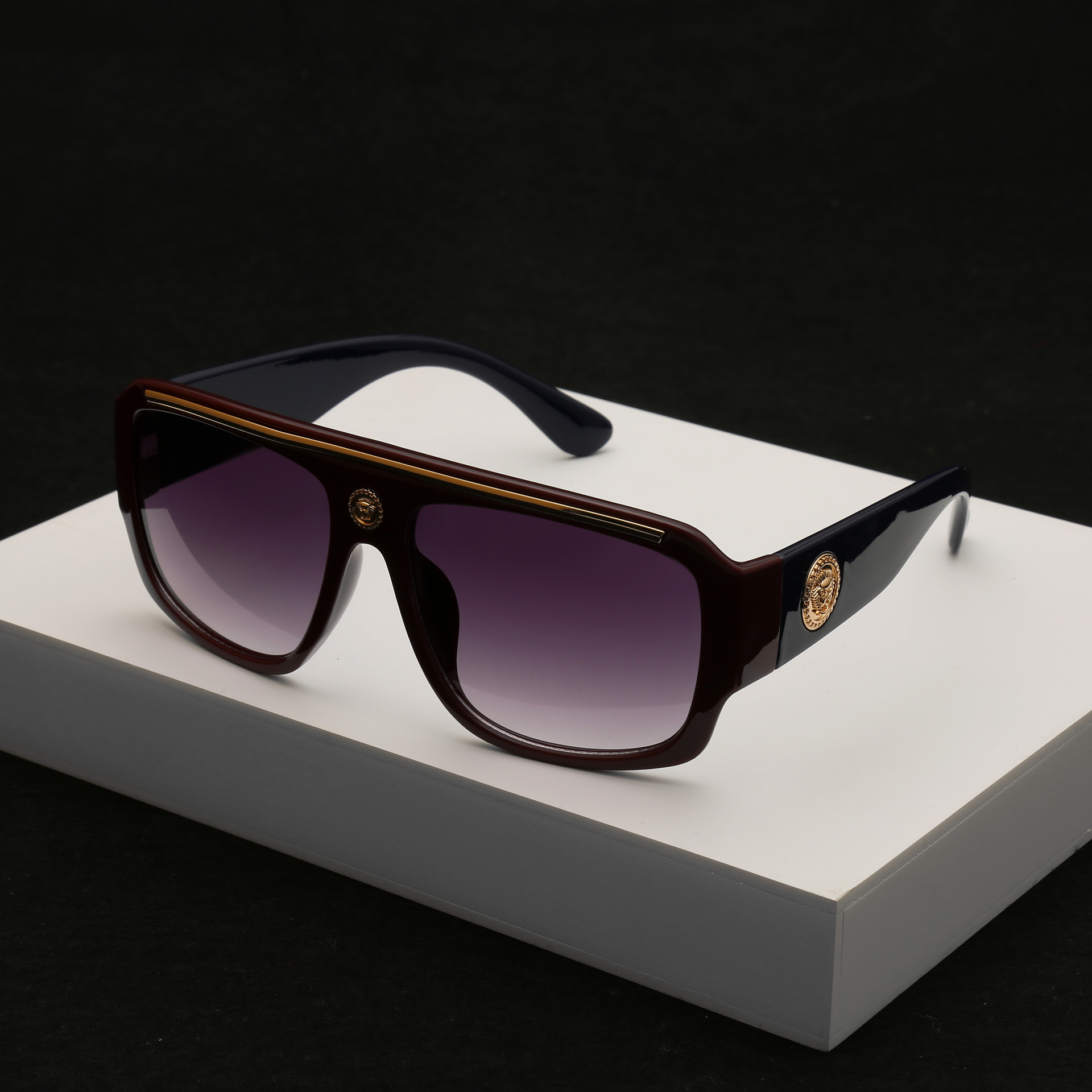 2026 New Designer Luxury Brand Retro Cat Eye Sunglasses European And American Style Wide Leg Sunglasses Outdoor Sports Couple Sunglasses