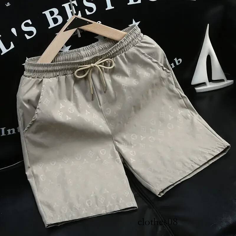 Ice silk thin shorts for men to wear in the summer of 2024 new men's beach pants