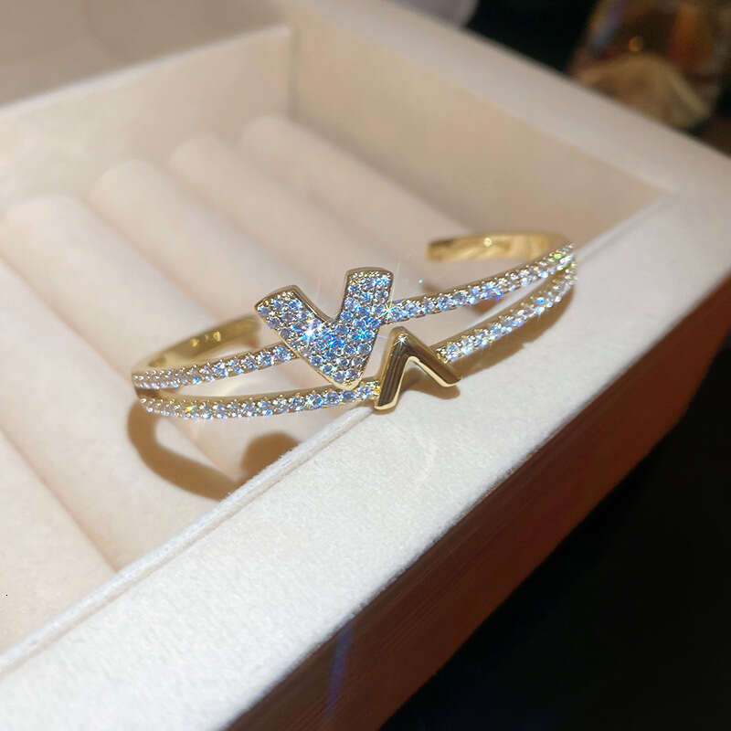 H-shaped open bracelet Solid gold-plated diamond-studded jewelry Small, versatile bracelets Luxury-inspired women's jewelry