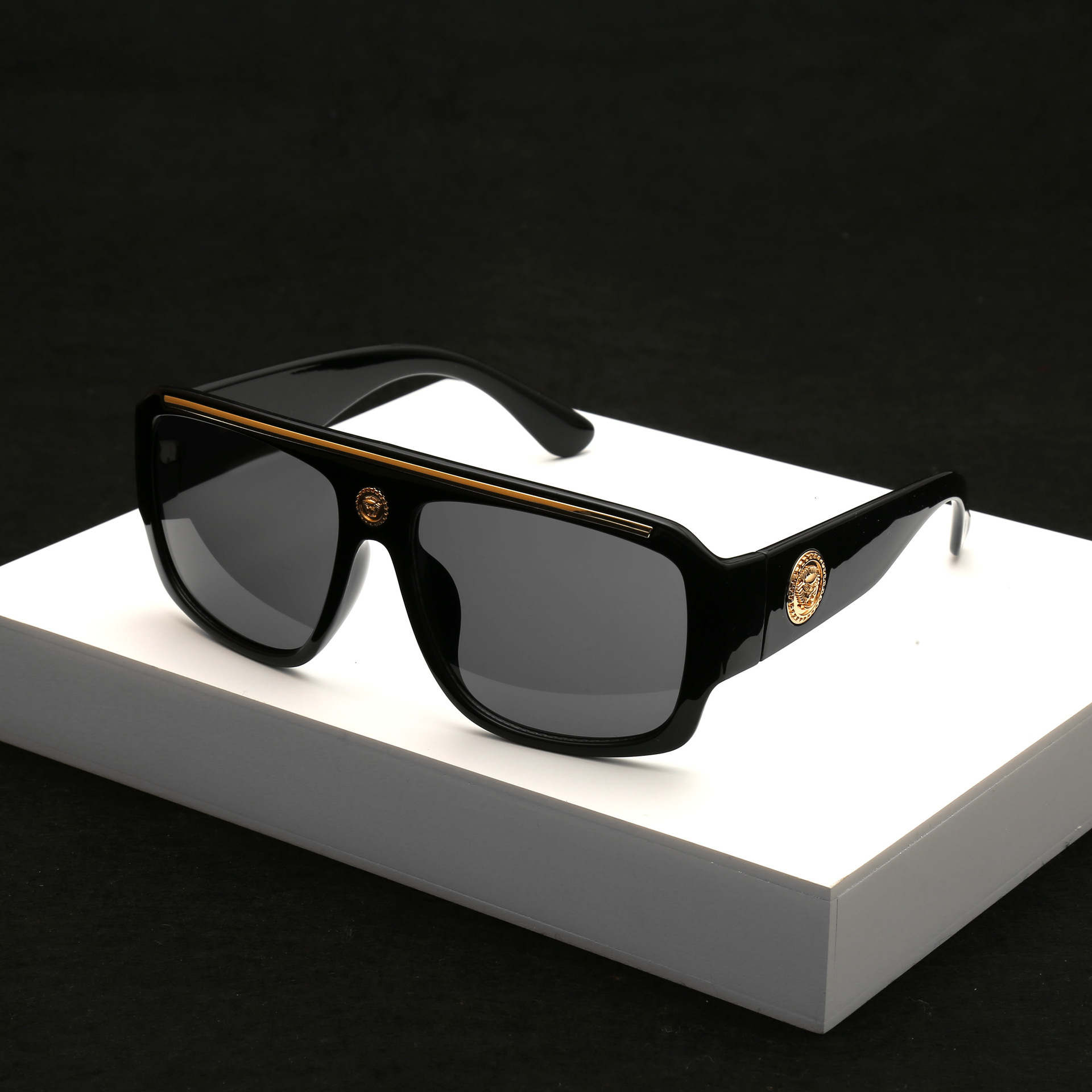 2026 New Designer Luxury Brand Retro Cat Eye Sunglasses European And American Style Wide Leg Sunglasses Outdoor Sports Couple Sunglasses