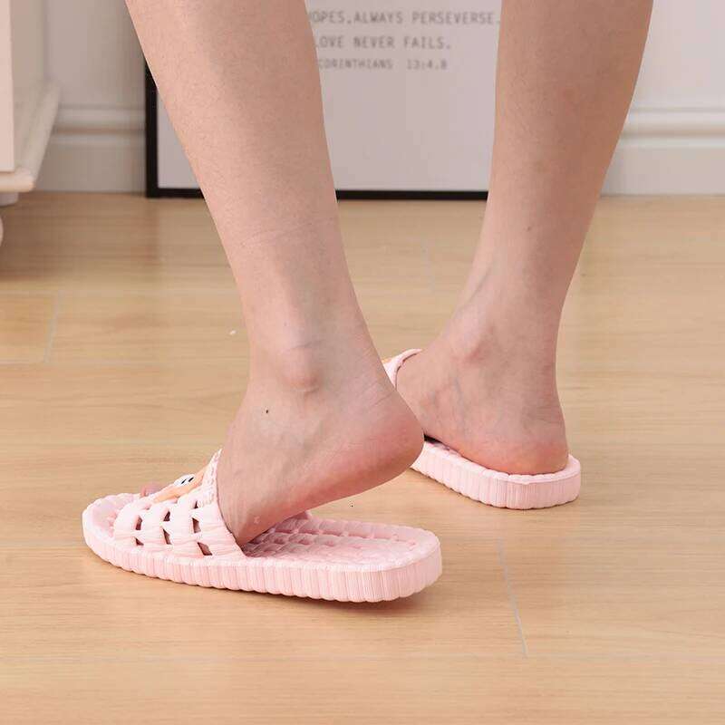 Kidmi Cartoon Bear Bathroom Leakage Summer Non-slip Massage Flat Unisex Injection-molded Shoes Casual Slippers