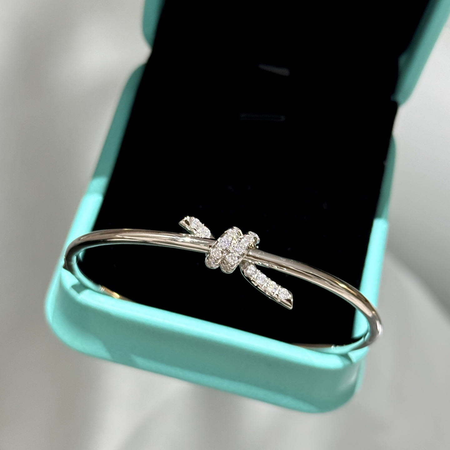 luxury designer for women Knot bracelet Diamond charm trendy fashion jewelry Brilliant Exquisite elegant temperament versatile