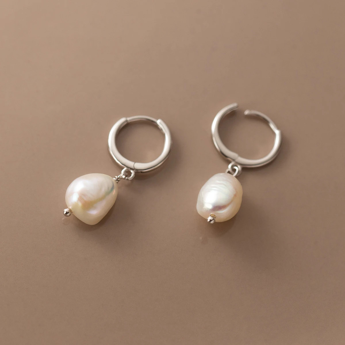 Modian 925 Sterling Silver Baroque Pearl Ear Buckles For Women Trendy Bright Simple Hoop Earrings Fine Jewelry Gift 260303