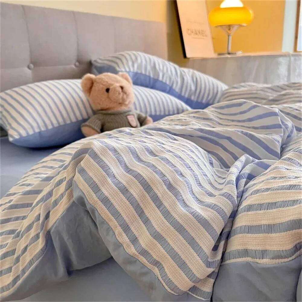 Ins Nordic Duvet Cover Quilt Minimalist Style Grey Strip Of Four Pieces, Home Luxury Bedding Set Bed Sheets C260304