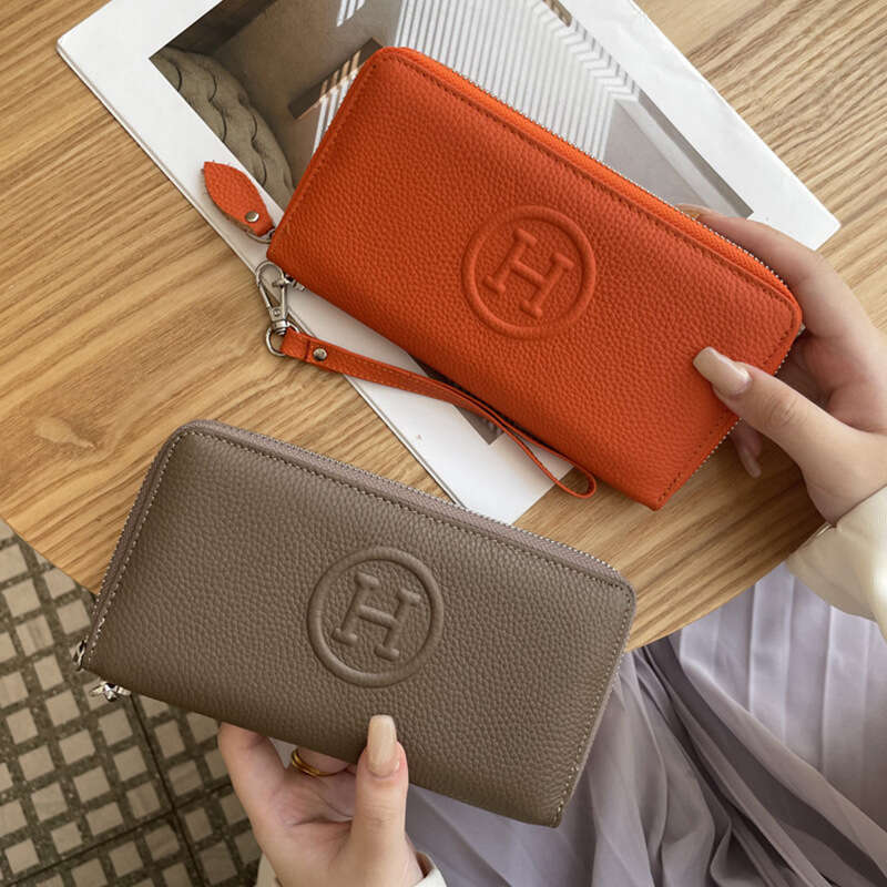 Genuine Leather Long Wallet for Women 2025 New Large Capacity Multi-Card Slot High-End Clutch Wrist Phone Bag with Zipper
