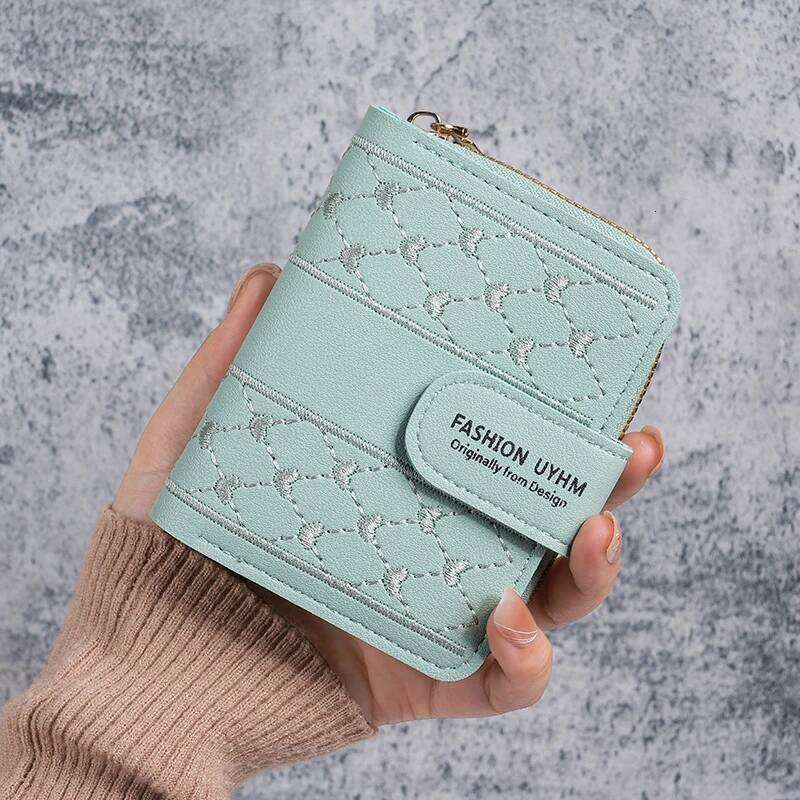 2024 new ladies short zipper large capacity coin purse Joker love color clutch card package C260304