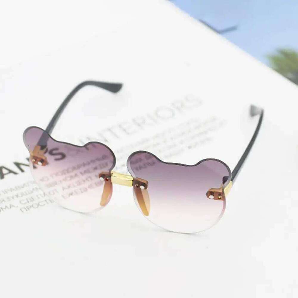 Unique Cat Ear Kids Sunglasses Fashion Resin Lens Protection Lovely Party Decoration Oversized Eyewear for Child Travel Z260305
