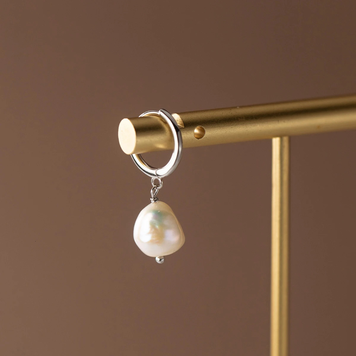 Modian 925 Sterling Silver Baroque Pearl Ear Buckles For Women Trendy Bright Simple Hoop Earrings Fine Jewelry Gift 260303